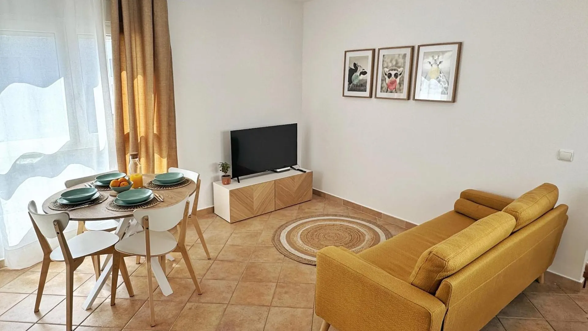Apto Mercado - Con Garaje Privado Conil De La Frontera Apartment